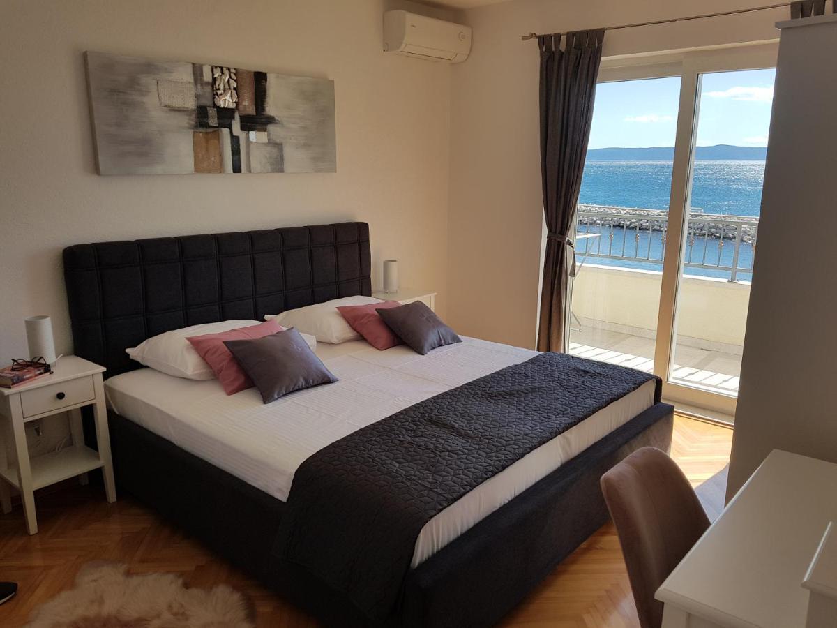 פודגורה Apartments Gaston מראה חיצוני תמונה