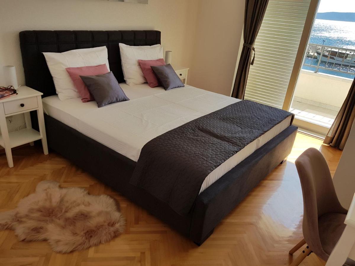 פודגורה Apartments Gaston מראה חיצוני תמונה