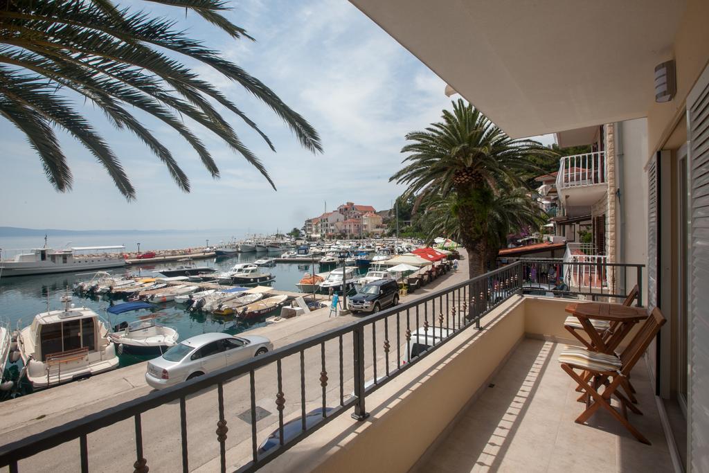 פודגורה Apartments Gaston מראה חיצוני תמונה