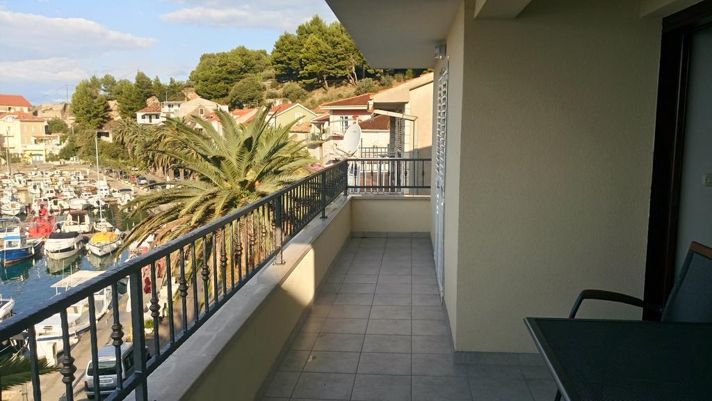 פודגורה Apartments Gaston מראה חיצוני תמונה